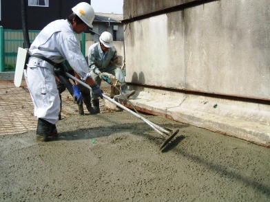 ��Ɨl���ރ��[�h�R���N���[�g�y�ԑł��ς��A�����d�グ�H��